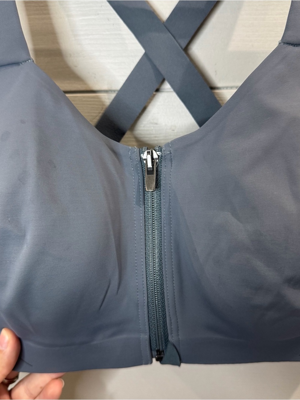 Victoria's Secret VSX Women’s Front-Zip Sports Bra - Gray Size 34DD - Picture 5 of 7